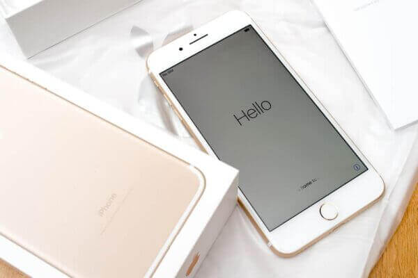 Cheap Used iPhone 7 - Silver - Like New - 32GB | Used Mobiles 4 U